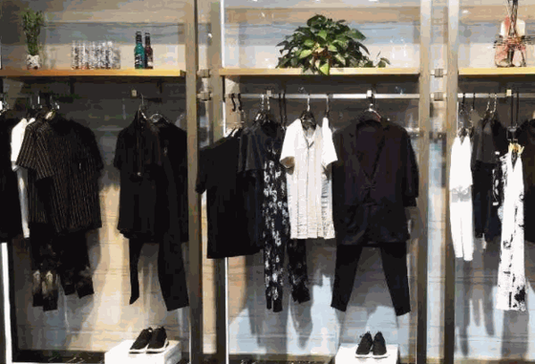 老士号男装产品 门店图片