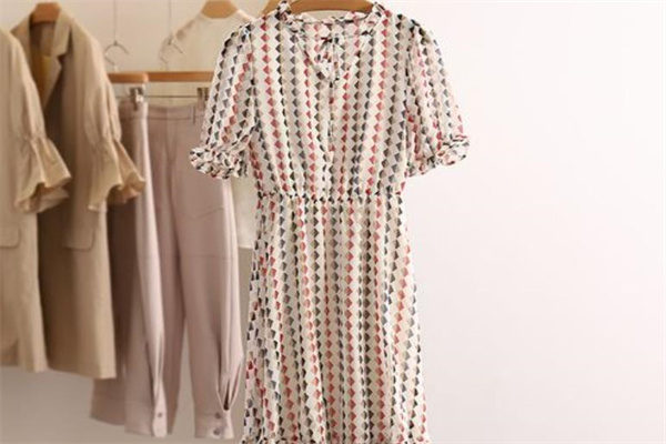久美荟服装产品 门店图片