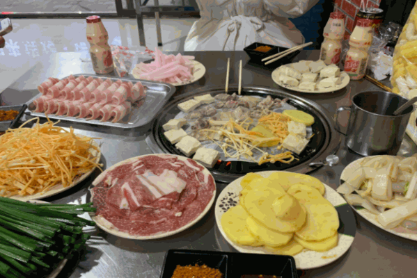 老帅哥碳烤肥牛产品 门店图片