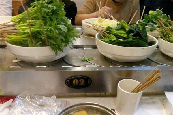 辣妹子旋转小火锅产品 门店图片