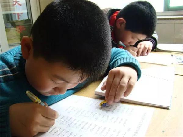 爱尚写字