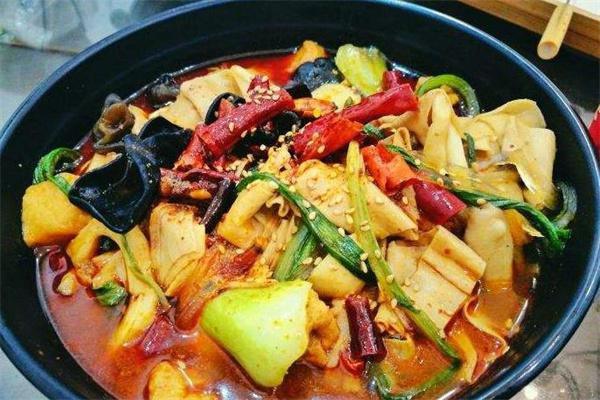 马路边麻辣烫