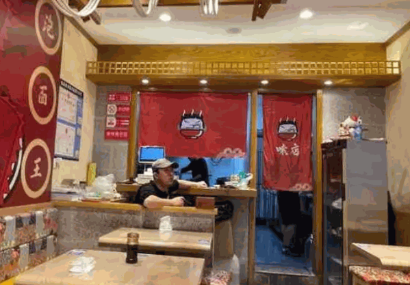 嗦店螺蛳粉产品 门店图片