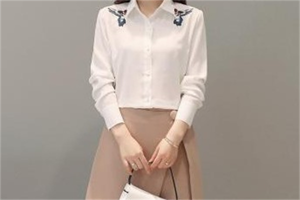 莱娜女装加盟