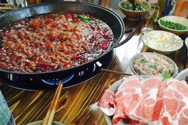 乱劈柴老火锅产品 门店图片