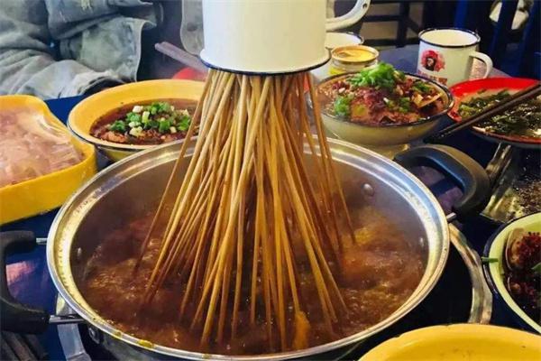 马路牙子串串香产品 门店图片