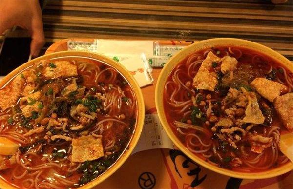 花记螺味螺蛳粉