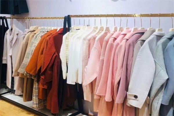【浪漫樱花服装店加盟】