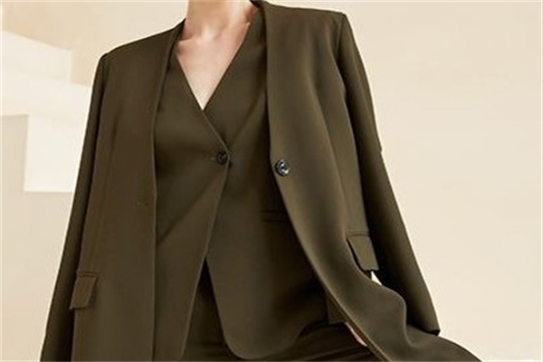 浪漫樱花服饰产品 门店图片