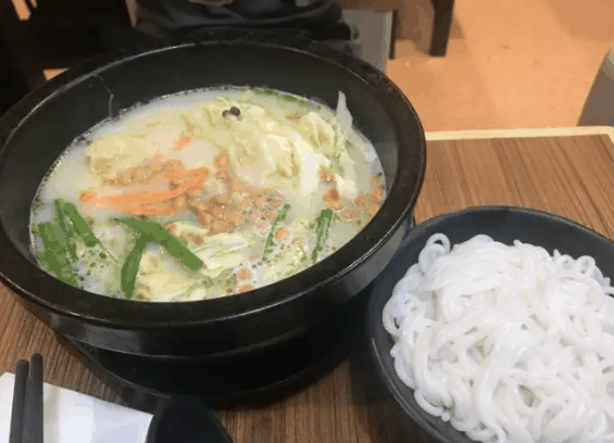 庆玖捌米线