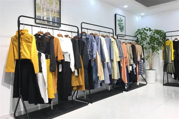 领弟品牌女装产品 门店图片