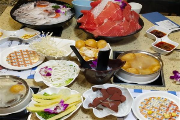 魔法帽牛肉和酱料火锅产品 门店图片