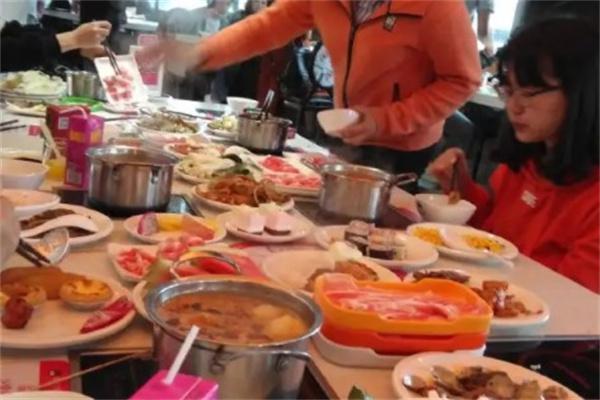 蘑菇兄弟自助餐产品 门店图片