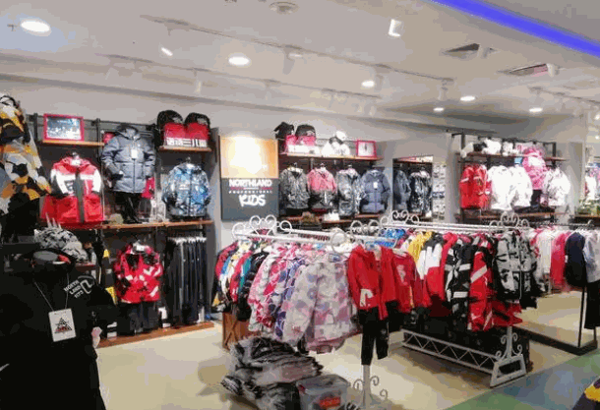 诺诗兰童装产品 门店图片