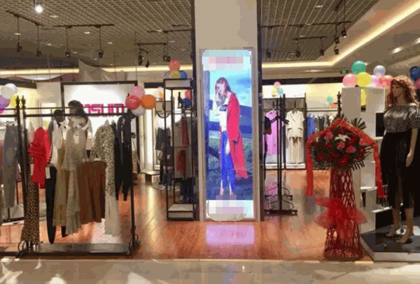 青春密码女装产品 门店图片