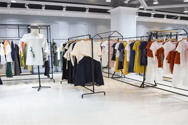 曼曼攸攸女装产品 门店图片
