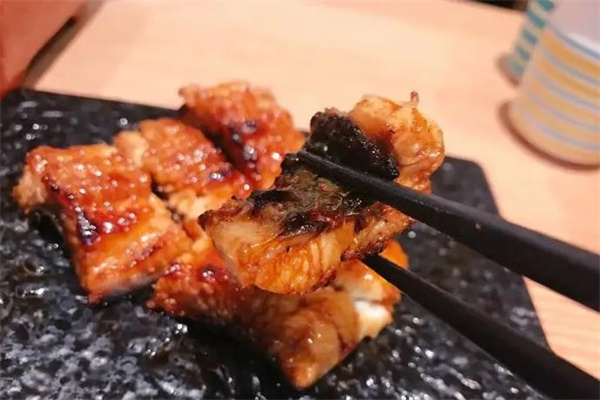 鳗吞吞鳗鱼饭