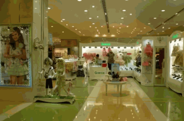 青青果童装产品 门店图片