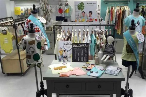 末许童装产品 门店图片