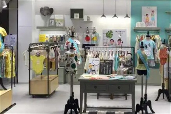 末许童装产品 门店图片
