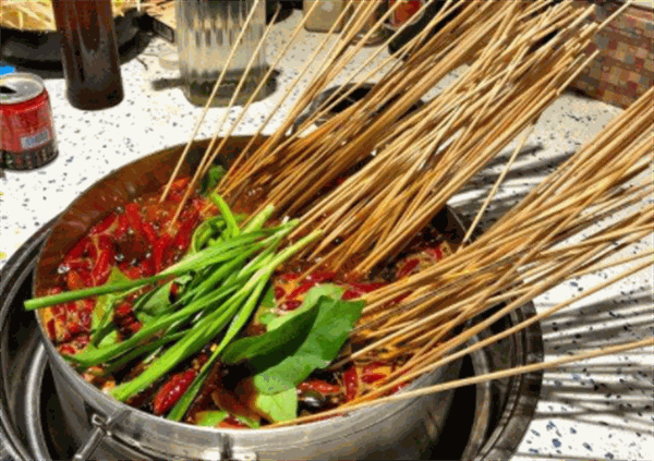 糊涂串串