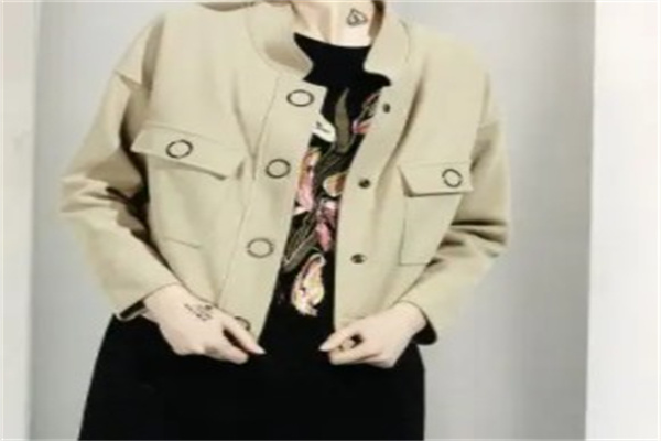 漠西摩女装产品 门店图片