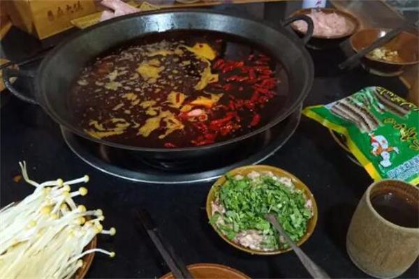 【麻格里老火锅加盟】