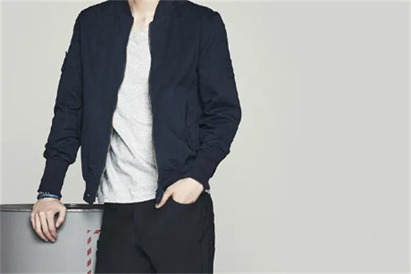 男神欧巴服装产品 门店图片