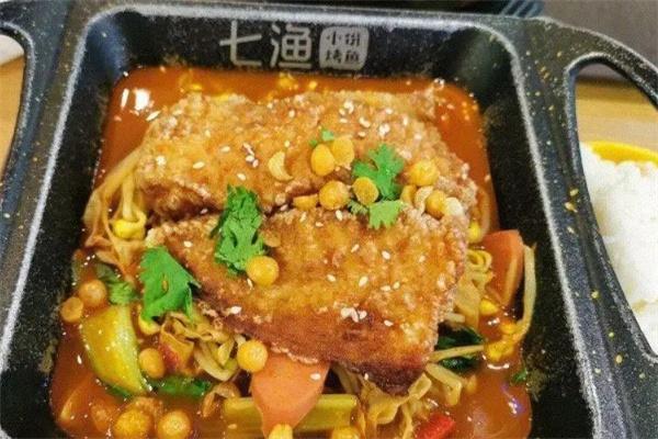 猫三鱼四烤鱼