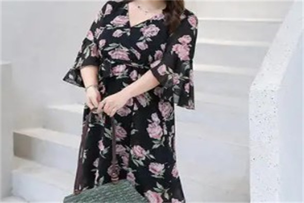绽然女装