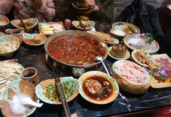 筋骨棒火锅