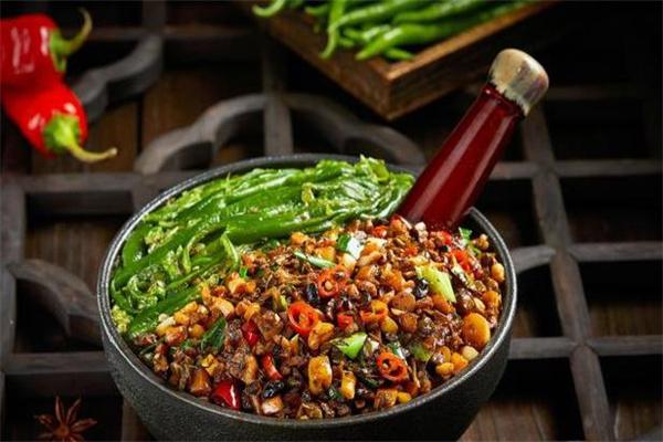 椒七小站擂椒拌饭