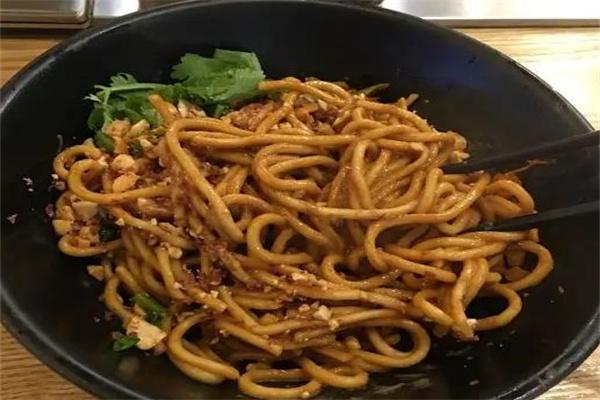 尚九品热干面产品 门店图片