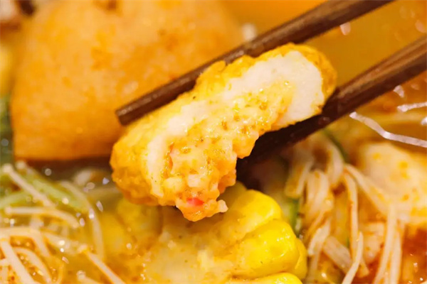 泰小滋泰式麻辣烫加盟费多少钱？加盟好不好