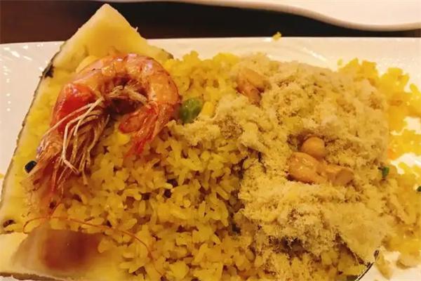 【泰粒泰式火锅饭加盟】