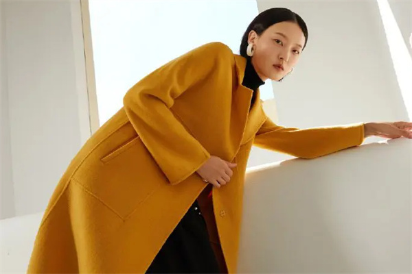 檀色品牌女装产品 门店图片