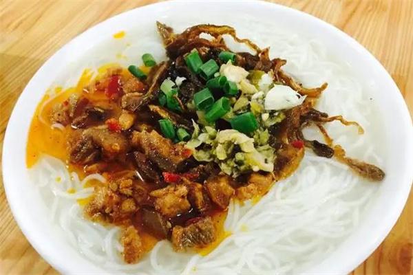 菌子街野生菌捞饭米线