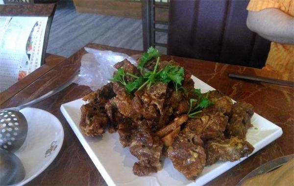 百丈泉卤食