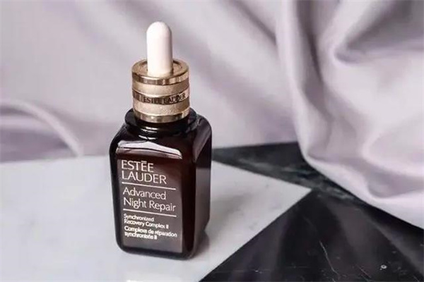 雅诗兰黛化妆品