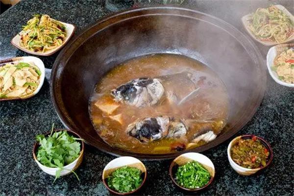 桃源村铁锅炖鱼产品 门店图片