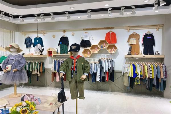 糖糖凯蒂童装产品 门店图片