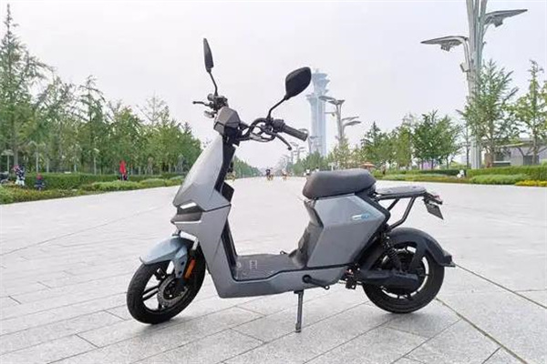小牛电动车