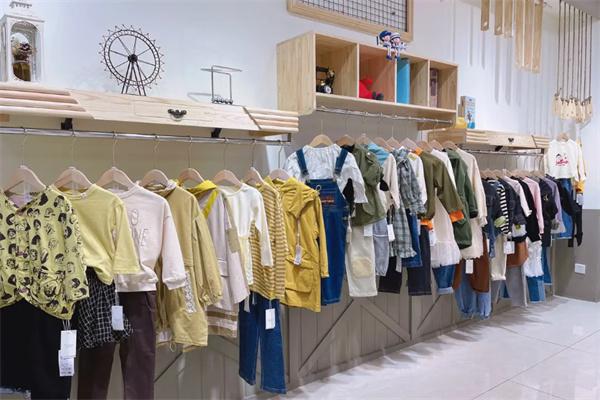 淘淘童装特价店产品 门店图片