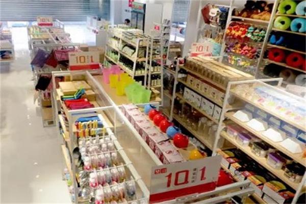 世创优品休闲百货产品 门店图片