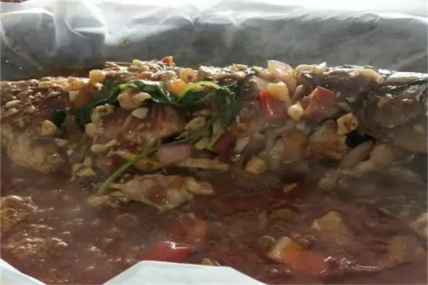 馋猫纸上烤鱼