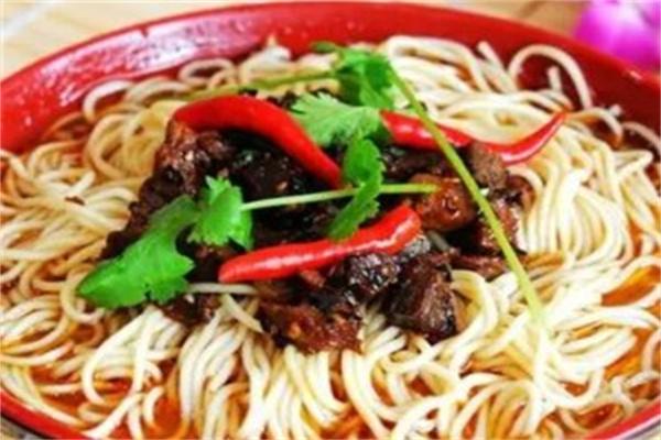 久焖提督私房牛肉面