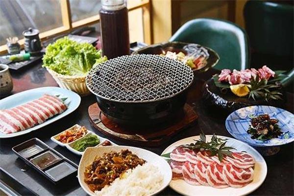 小猪羚蓓自助烤肉