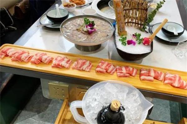 神筋米捞火锅店