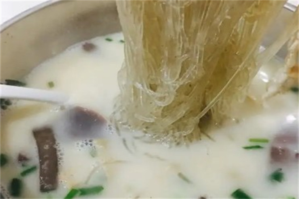 津津老鸭粉丝汤