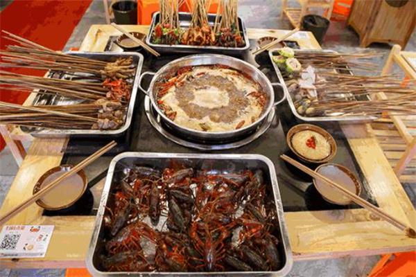 串三国串串香